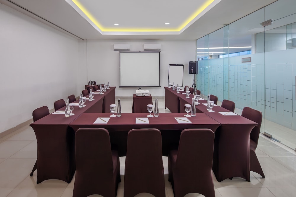 Amaris Hotel Pancoran 27/33