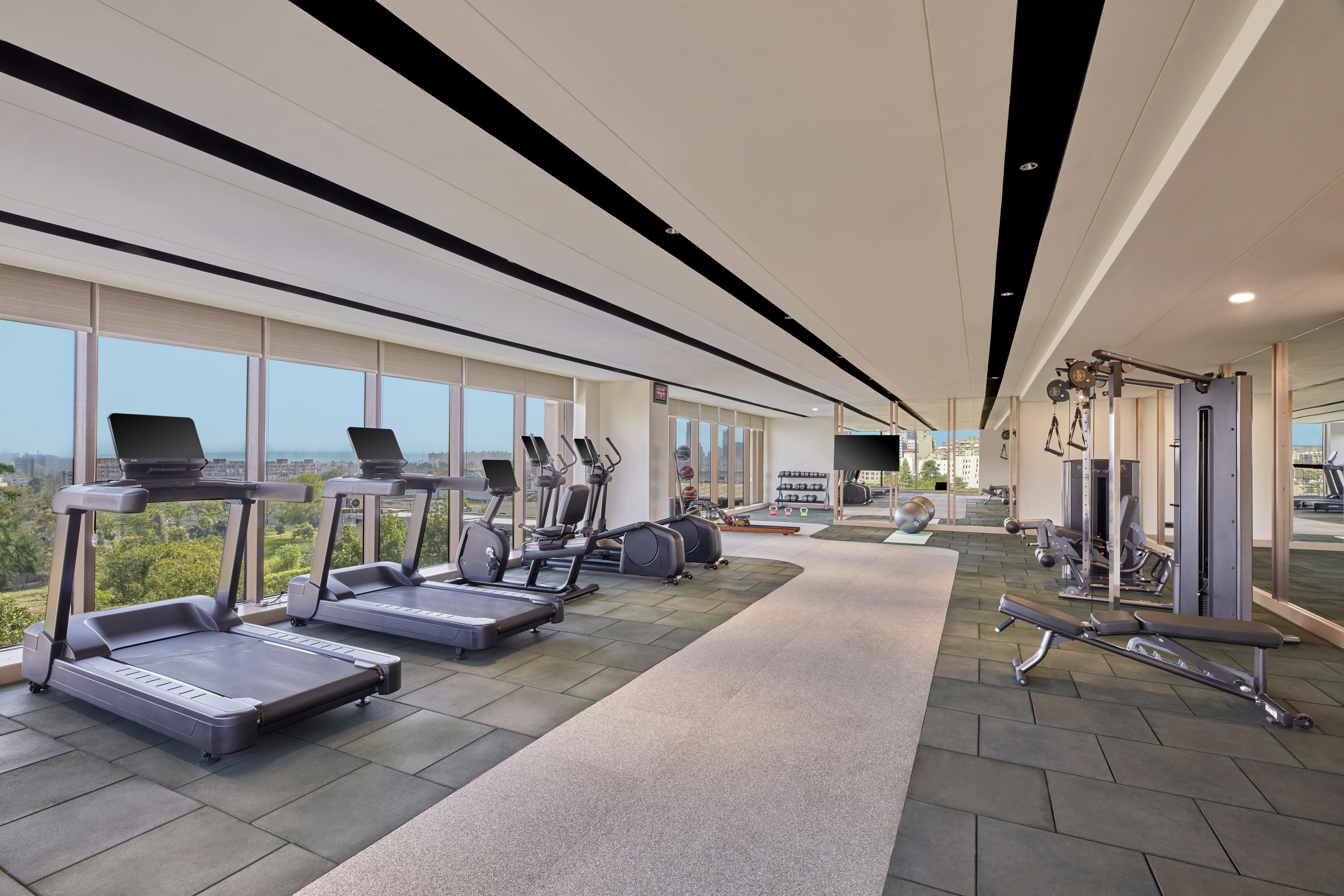 Hilton Gurugram Baani City Centre 22/60