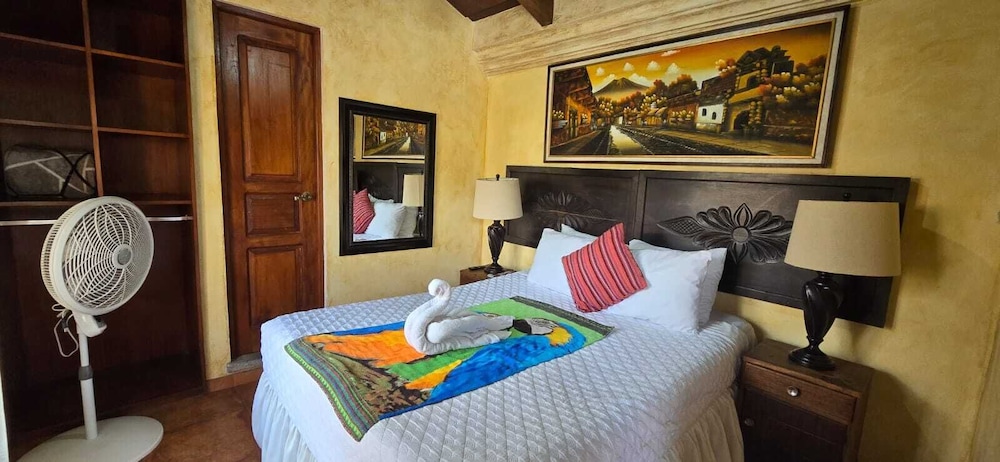 Hotel Real Antigua 25/50