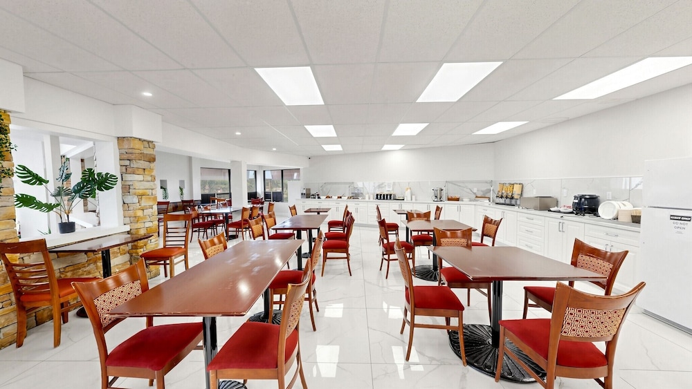 River Rapids Inn 48/57