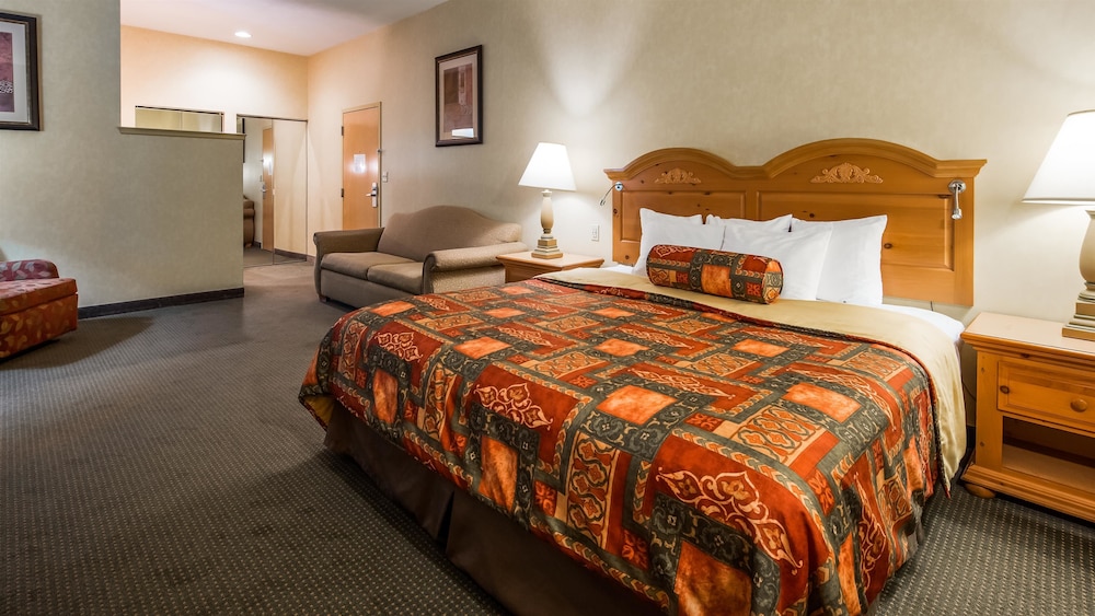 Best Western Plus Revere Inn & Suites 10/39