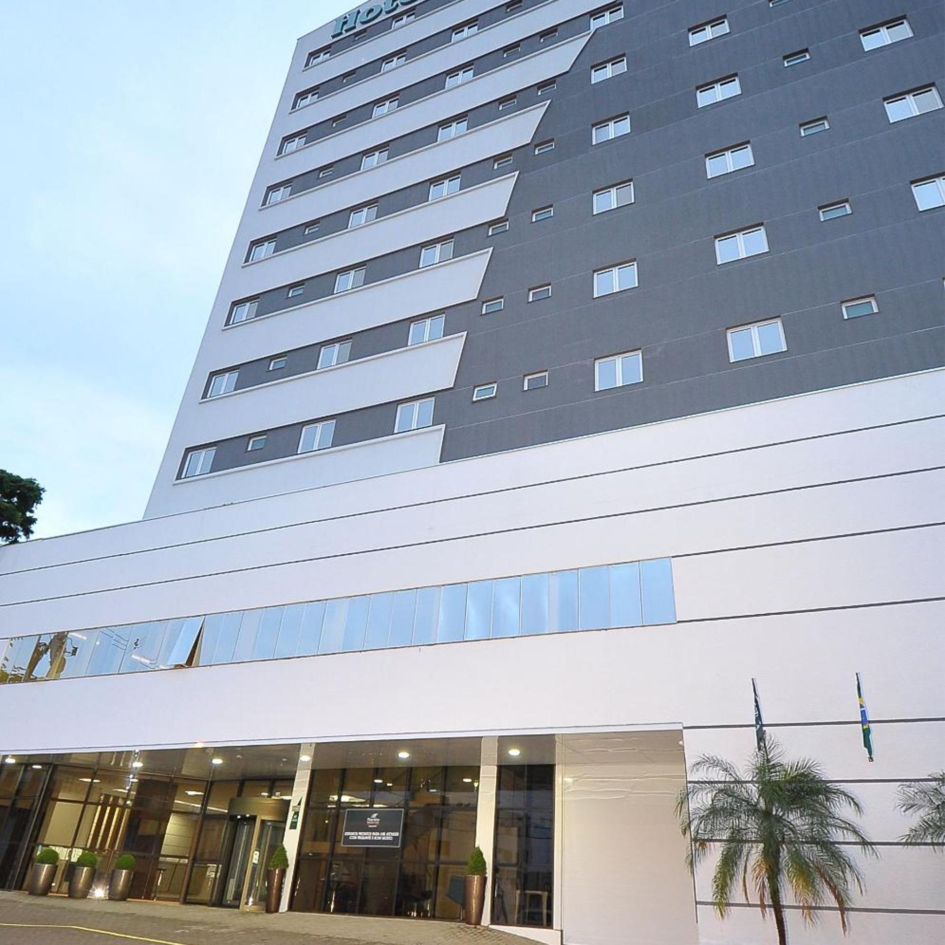 Maestro Premium Hotel 4/54