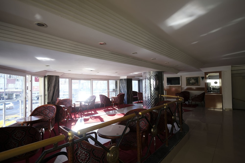 Ozbek Hotel 50/64