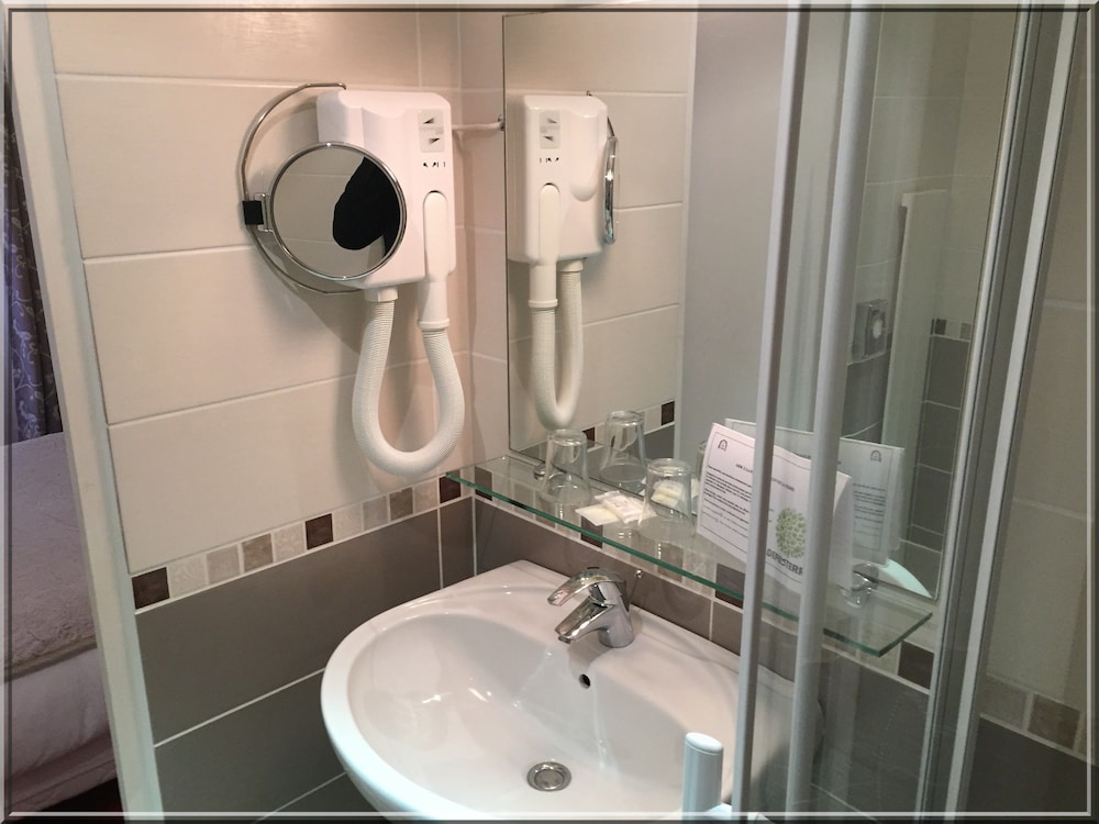 Hotel Le Clos D Alesia 22/26