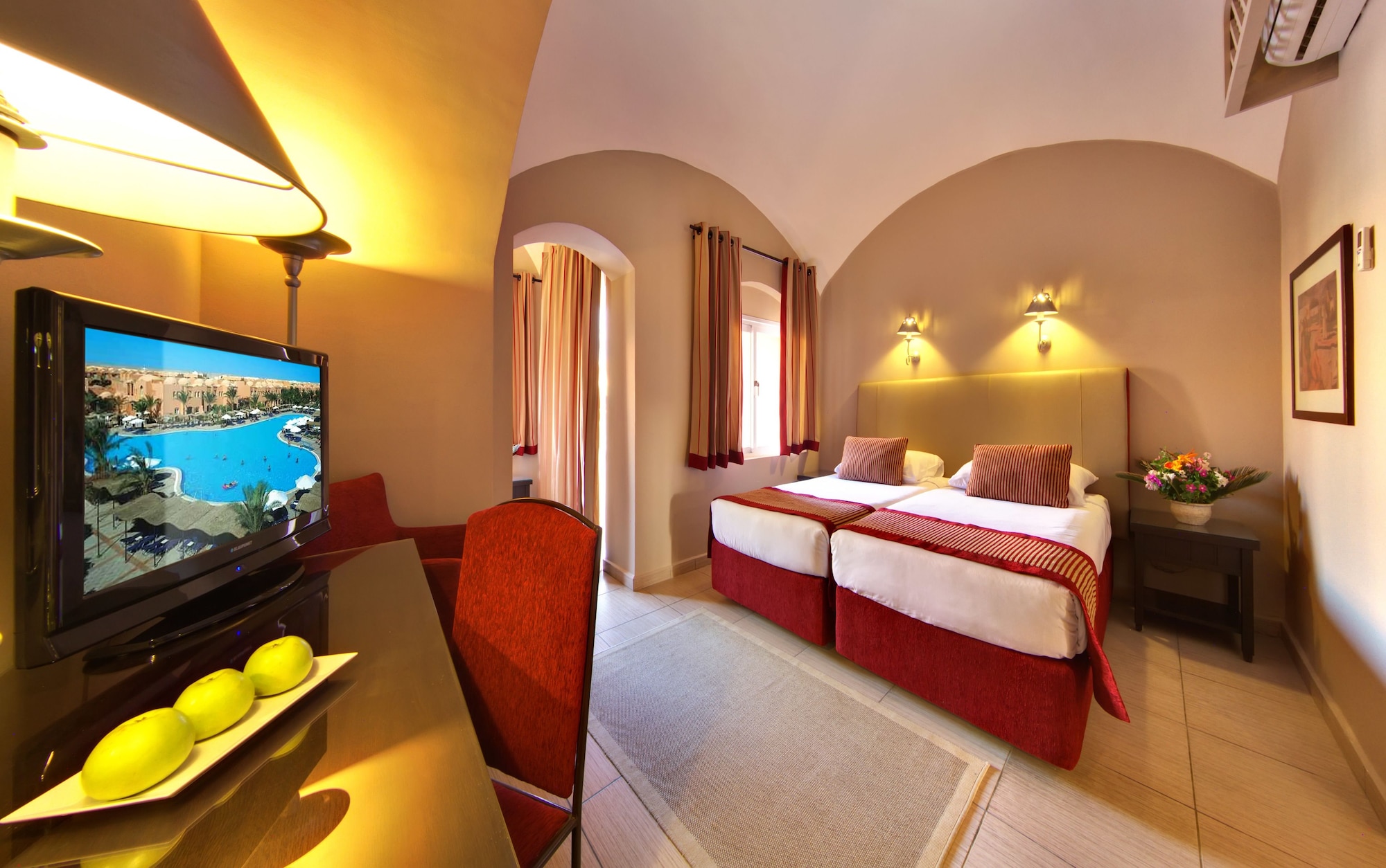 SUPERIOR, DOUBLE BED, POOL VIEW