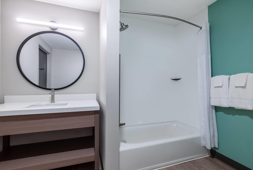 ECHO Suites Extended Stay by Wyndham Bozeman 65/68
