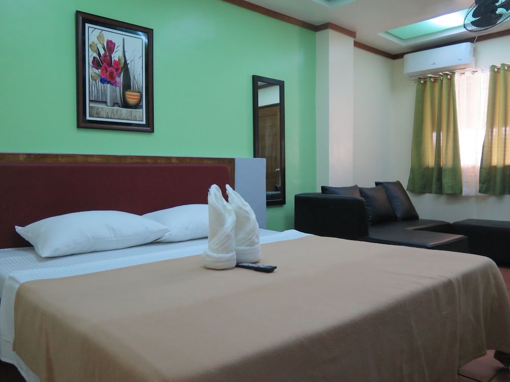 POOL, SUITE, KING BED