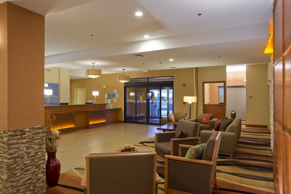 Holiday Inn Express Hotel And Suites Prattville South 36/53