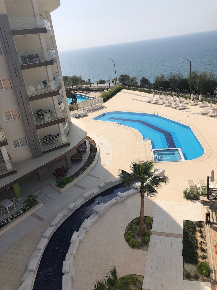 Ramada Hotel and Suites by Wyndham Kusadasi 10/47