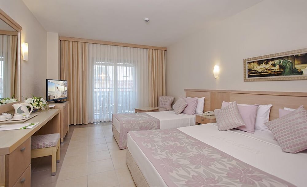 Can Garden Resort 12/38