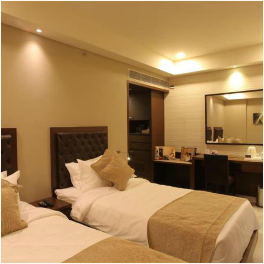 Superior, Peerless Inn Kolkata 6/10