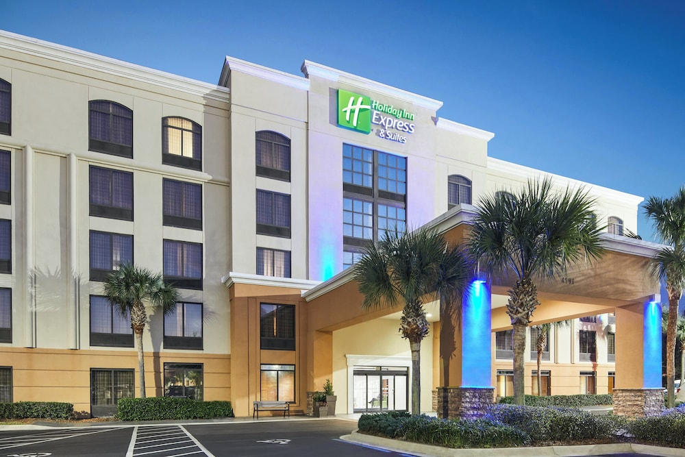 Holiday Inn Express & Suites Jacksonville SE- Med Ctr Area 6/55