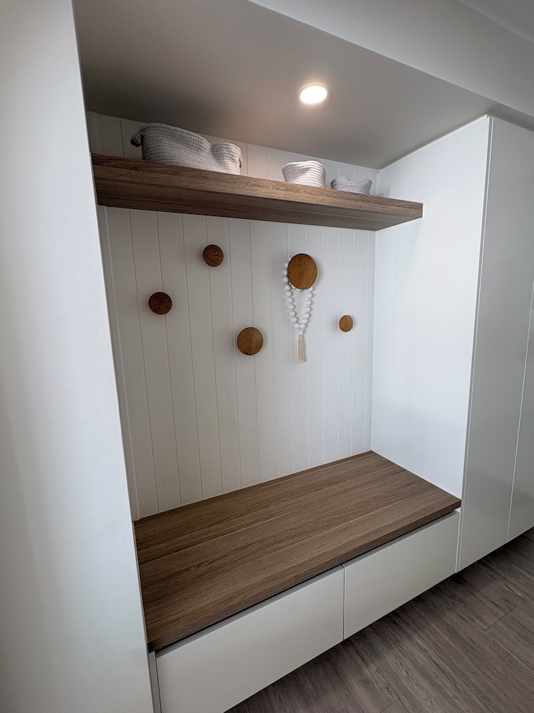 Burleigh Surf Apartments 10/77