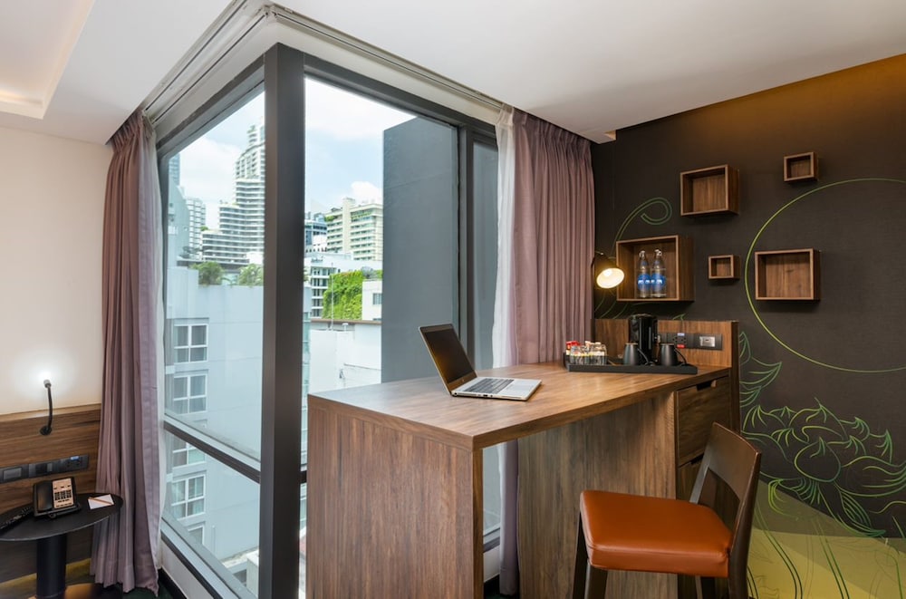 RakYim Siam - Sukhumvit 15 8/46
