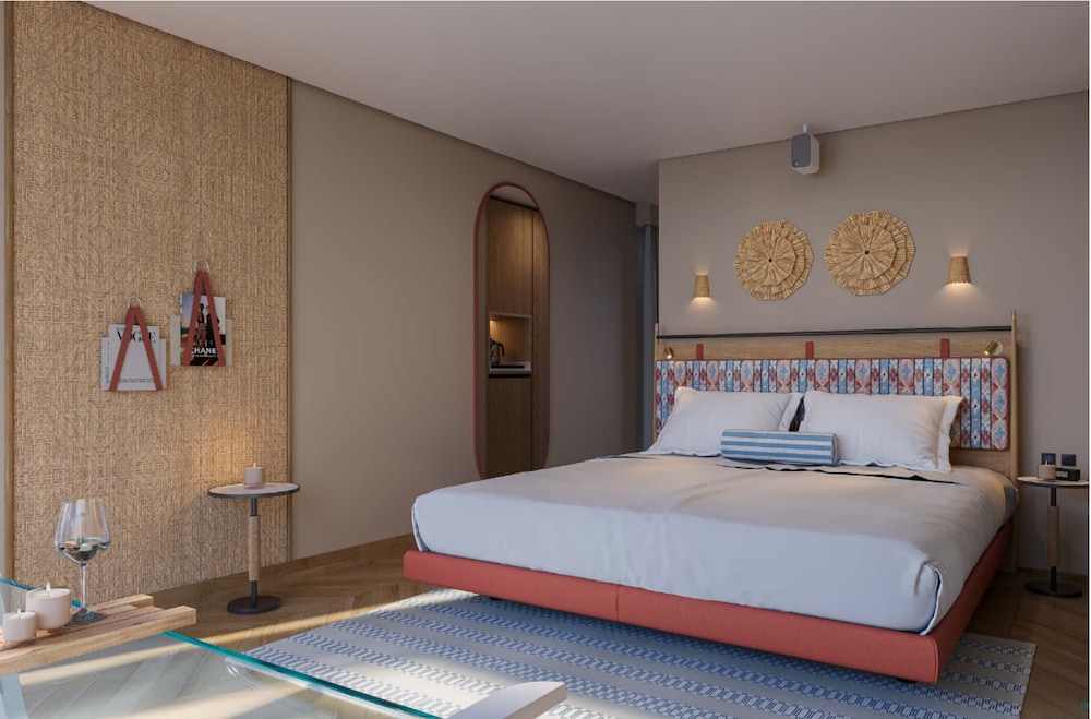 Crystal, King Bed, Ocean View, Hot Tub، Movenpick Resort Lamantin Saly 2/2