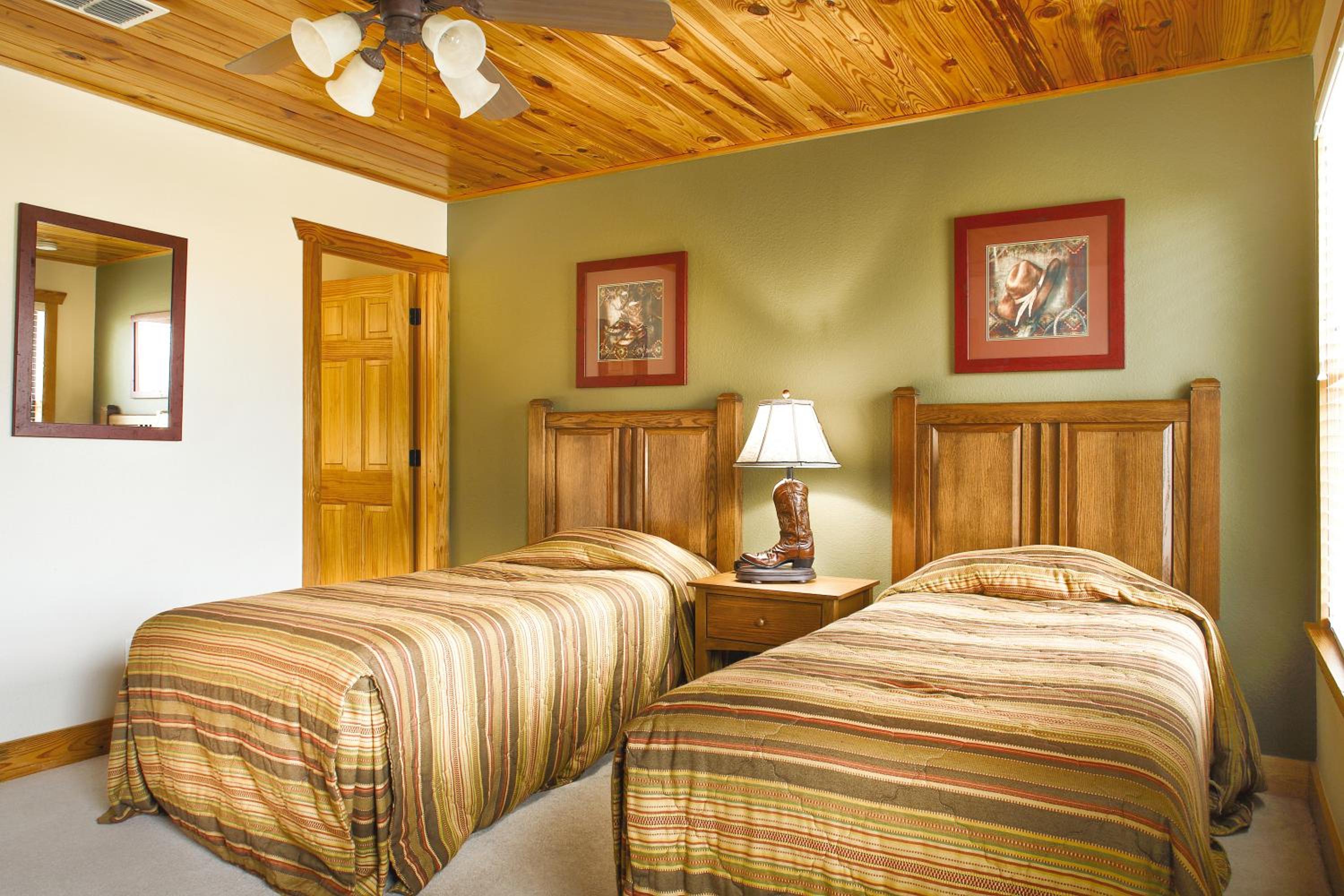 2 BEDROOMS, APARTMENT