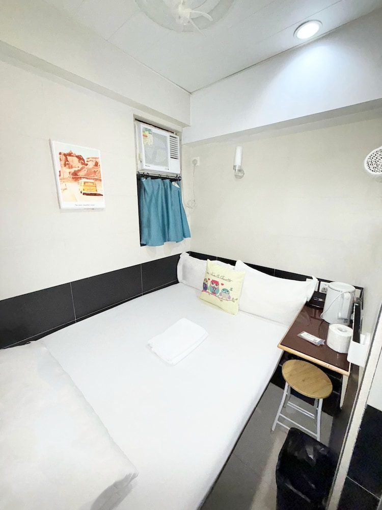 Apple Hostel 20/50