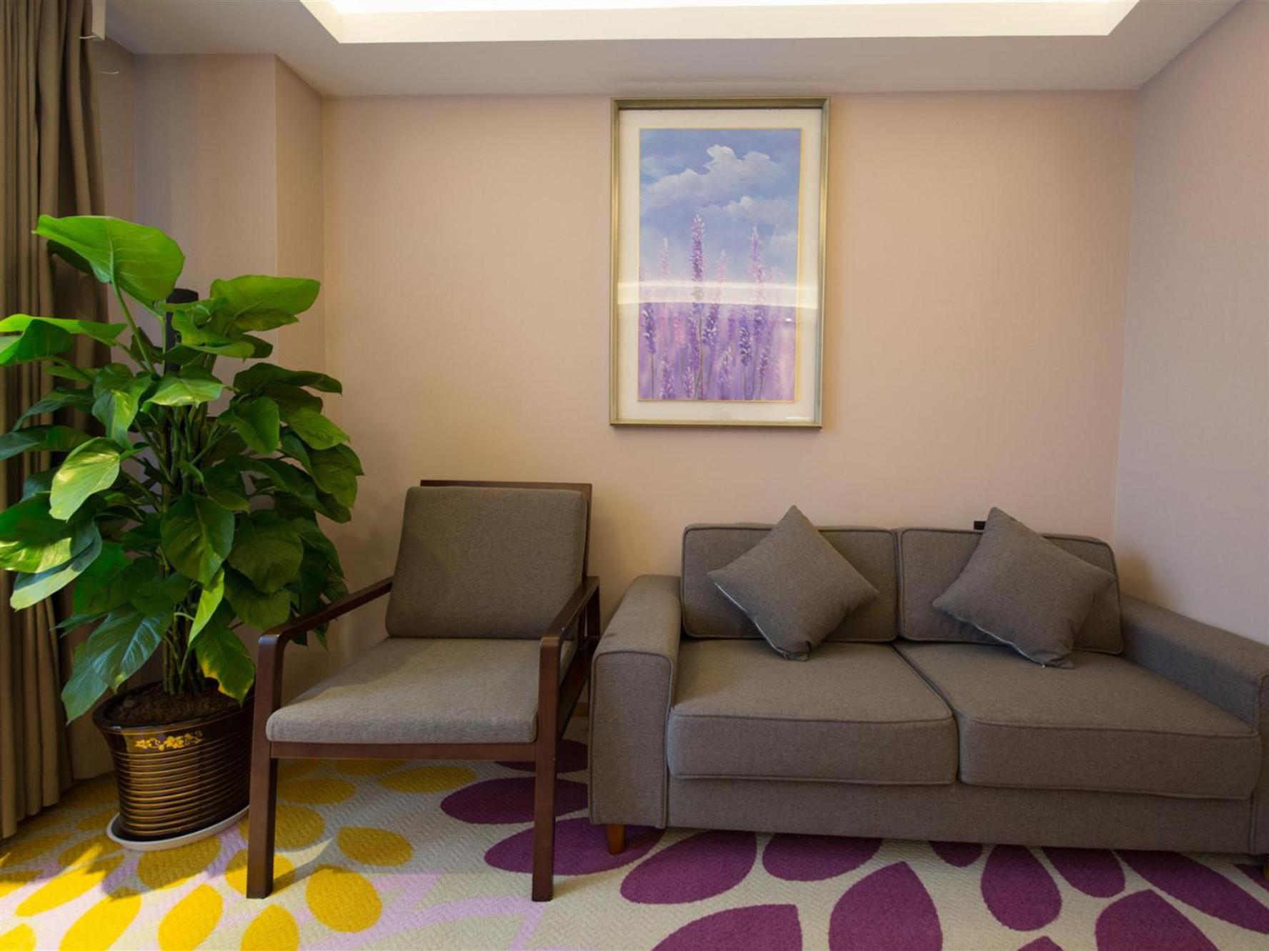 Lavande Hotels Chongqing (Qijiang Railway Station Mingyang Plaza) 37/54