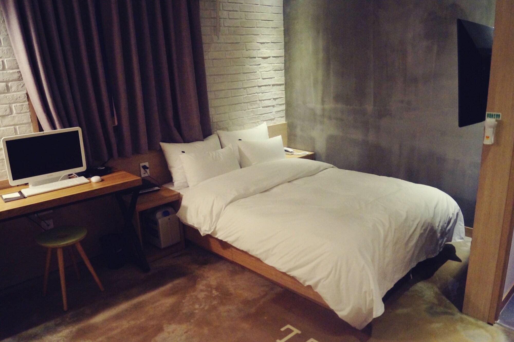 Design Hotel Xym 15/44