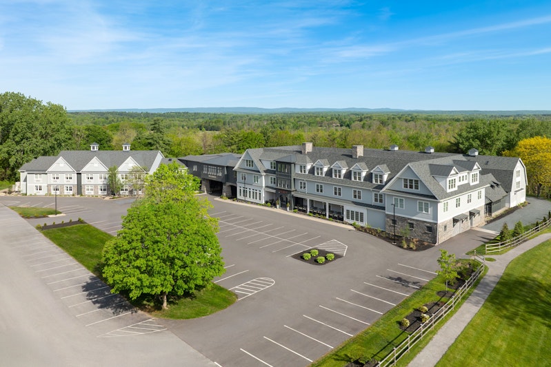 Longfellows Hotel & Restaurant 4/35