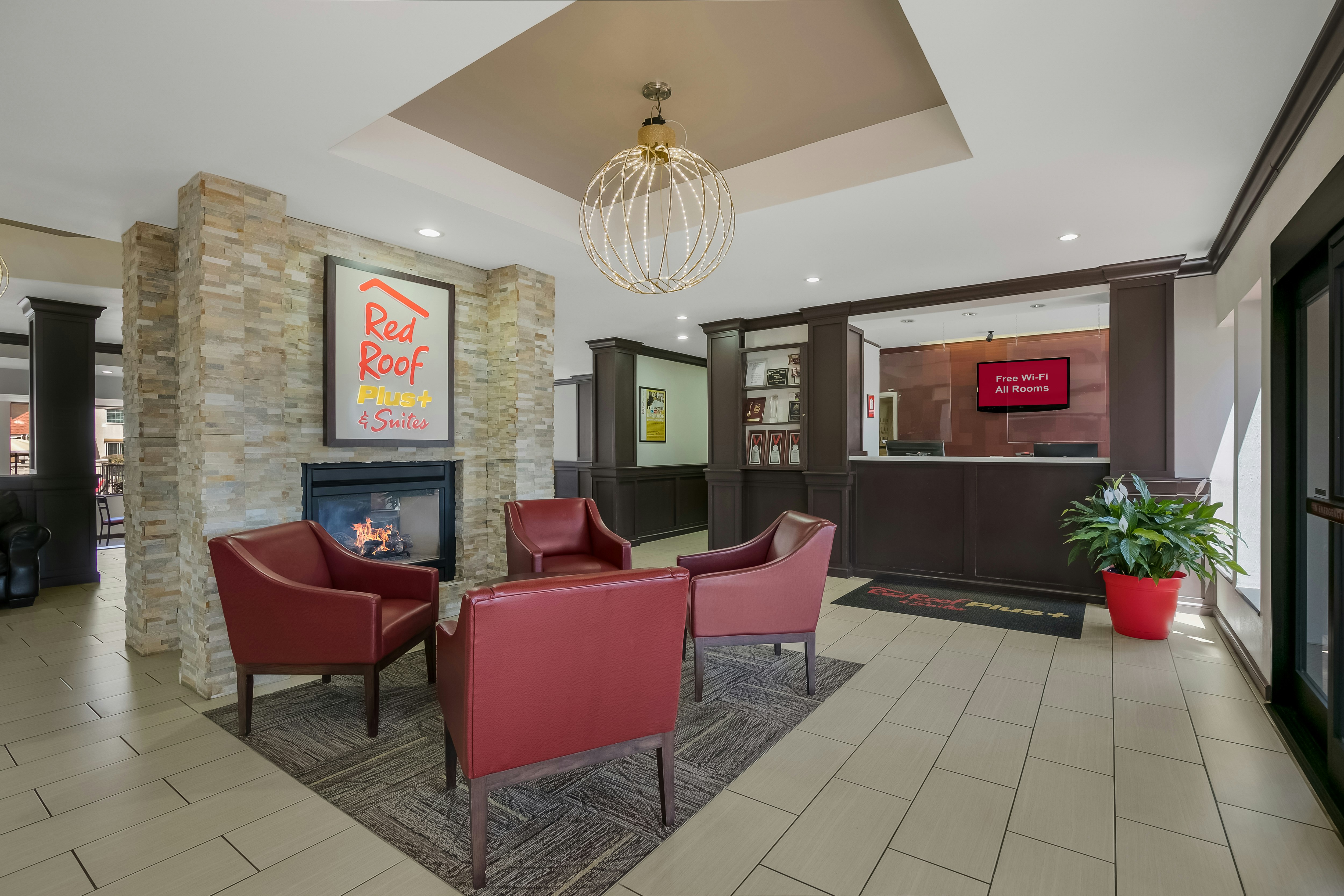 Red Roof PLUS & Suites Knoxville West - Cedar Bluff 30/51