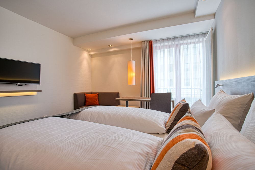 COMFORT, DOUBLE BED