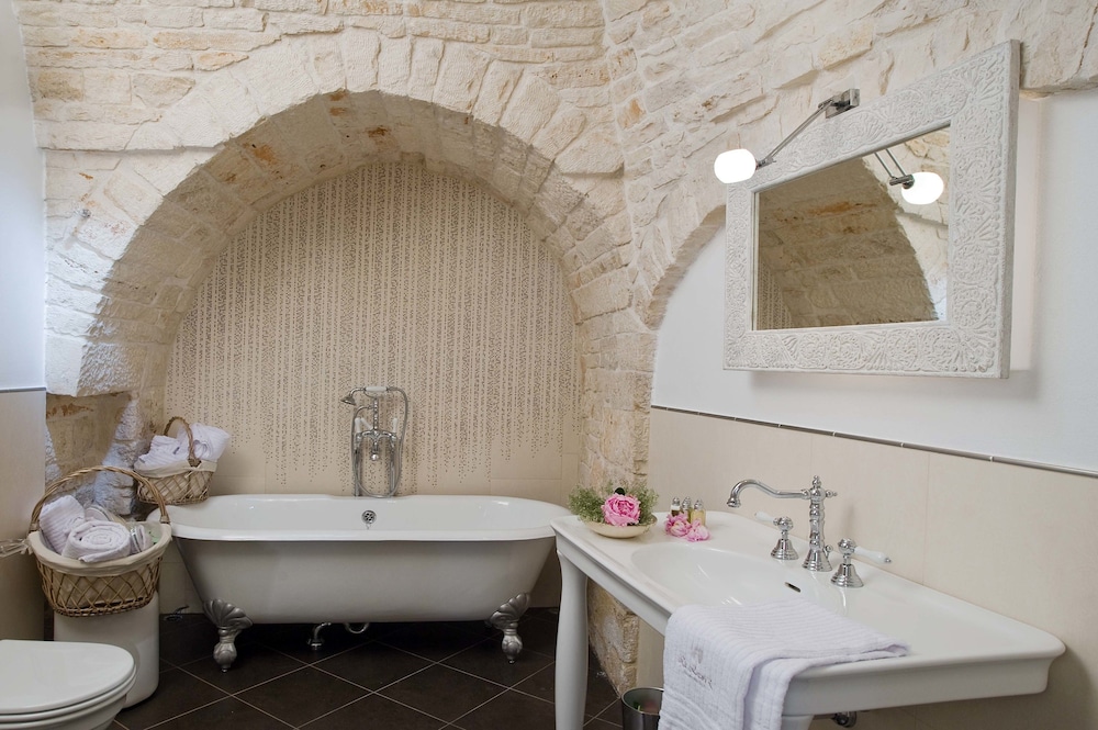 Le Alcove Luxury Hotel Nei Trulli 42/46