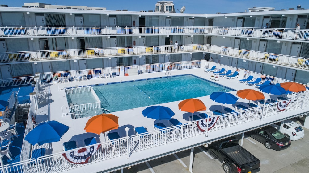 Crusader Oceanfront Resort and Restaurant 1/41