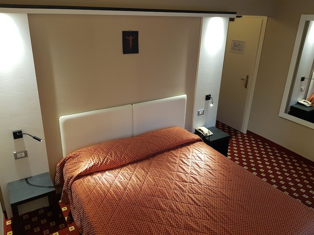 Hotel Diana 14/50