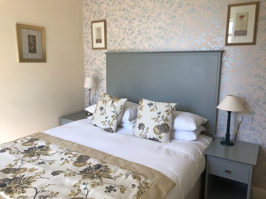 Stanton Manor Hotel 5/22