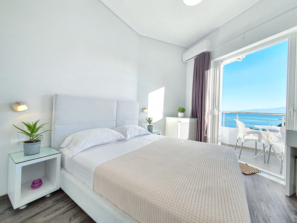 Hotel Joan 12/50