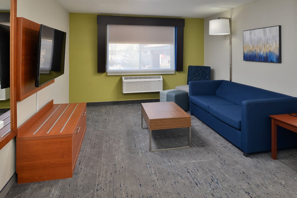 Holiday Inn Express Hotel And Suites Farmington Bloomfield 47/69