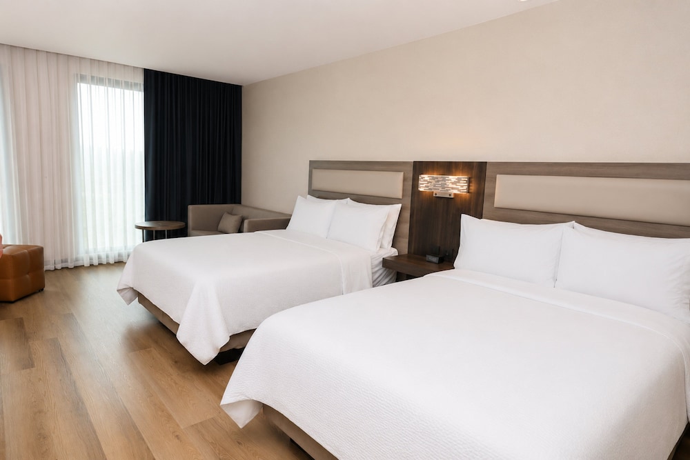 Standard, 2 Queen Beds