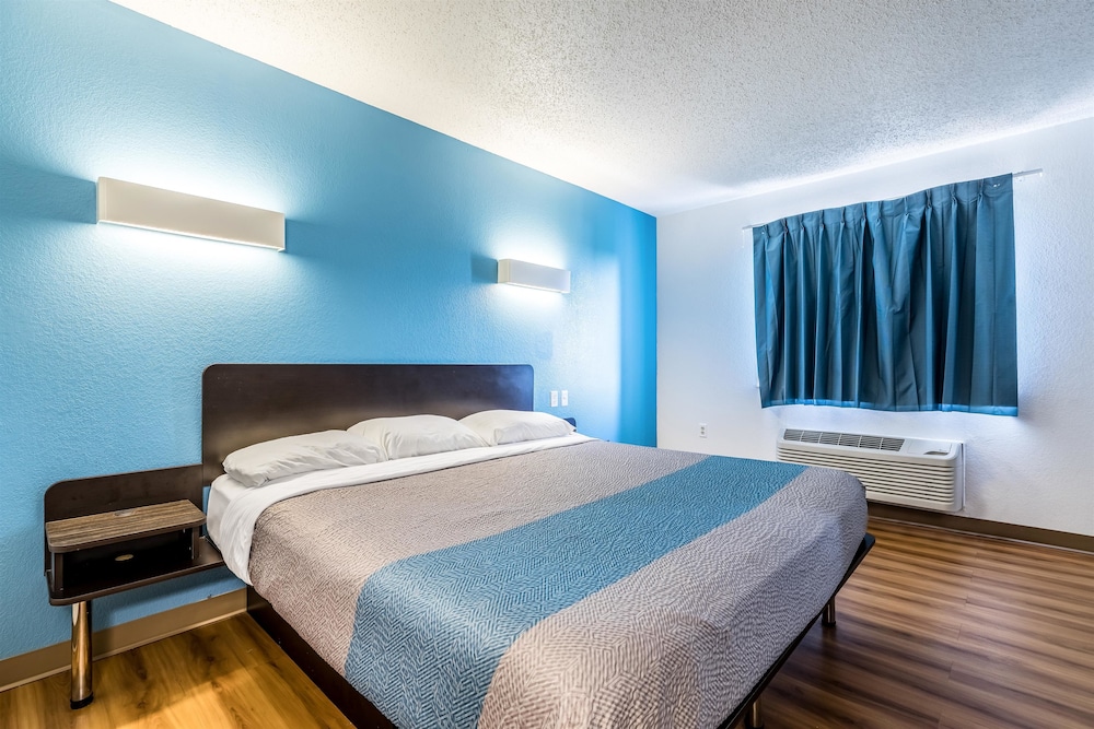Motel6 Indianapolis, IN - Southport 31/45