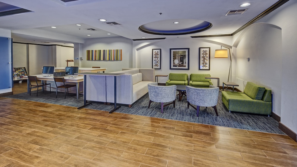 Holiday Inn Express & Suites Corsicana I-45 45/68