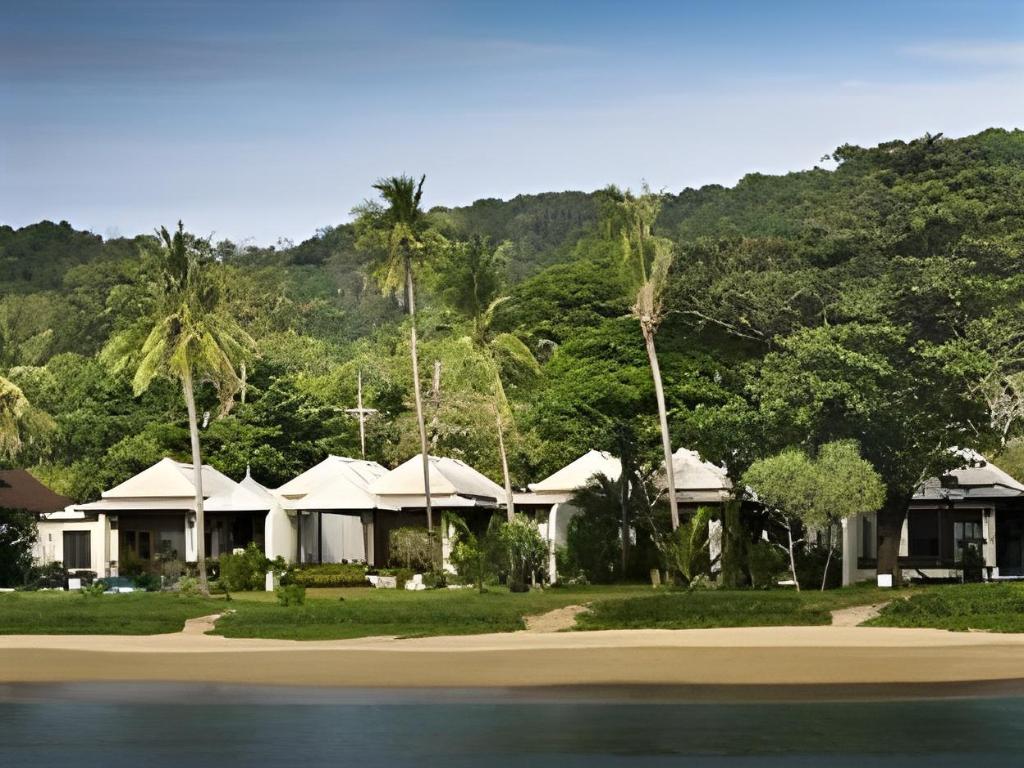Villa, 3 Double Beds, Beach Front