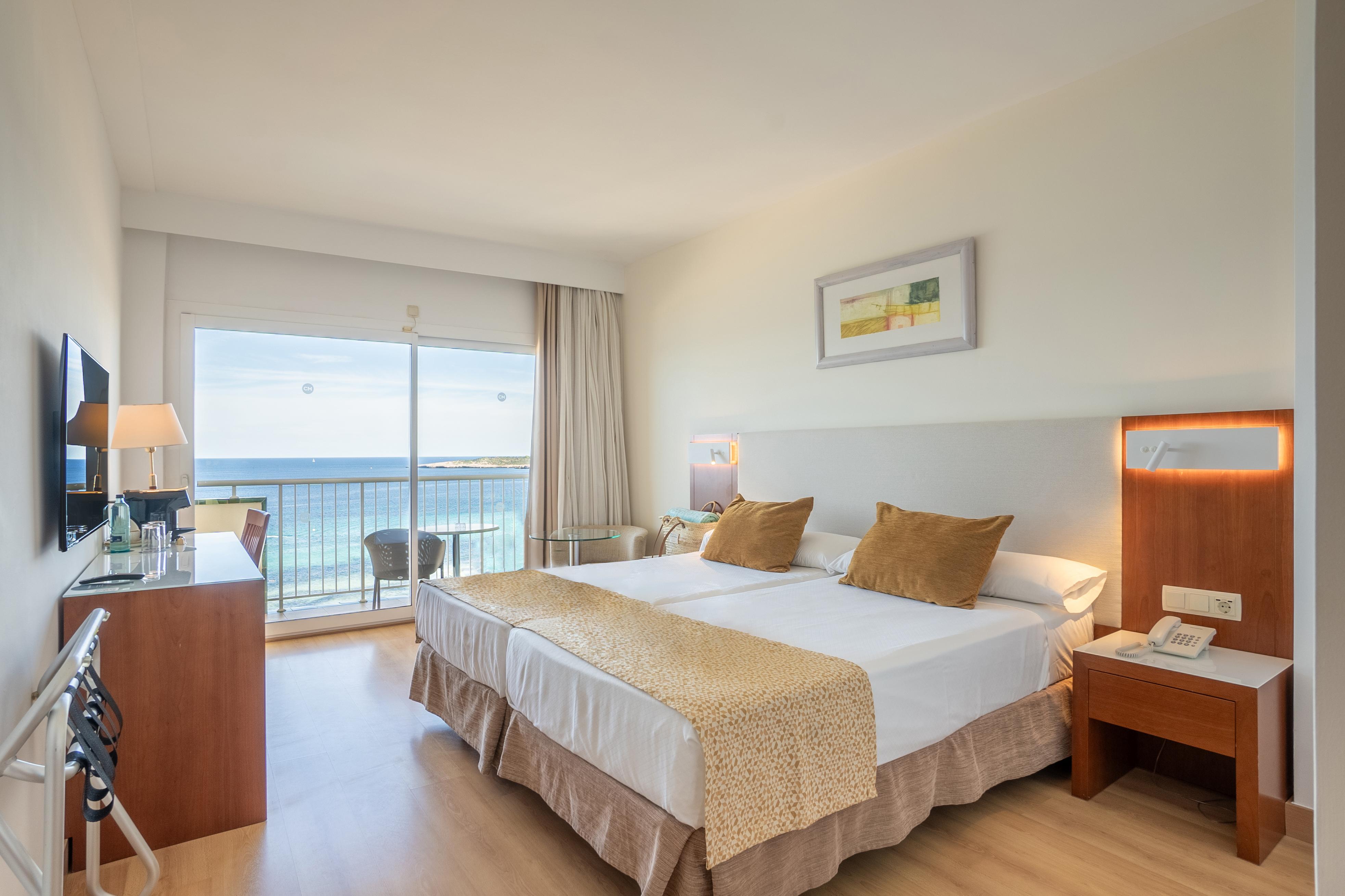 Standard, Double Bed, Sea View, Balcony or Terrace