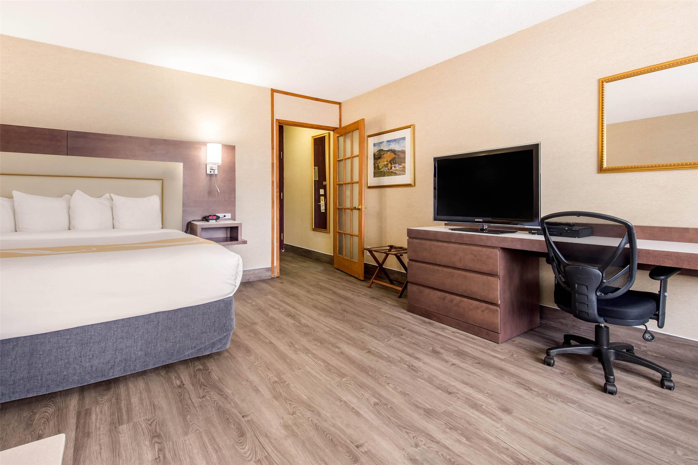 Quality Inn & Suites Gatineau 15/42