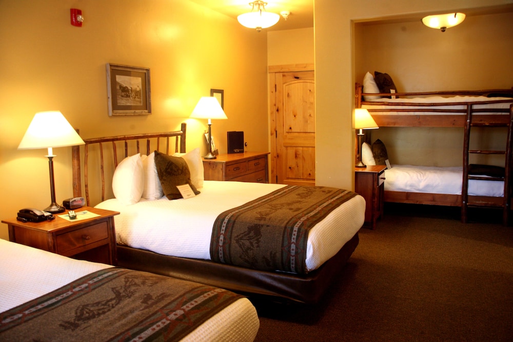 Cowboy Village Resort 10/69
