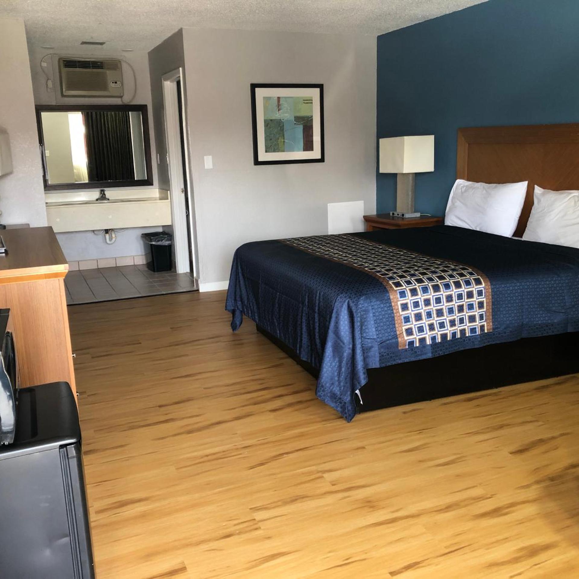 Relax Inn Savannah 3/19