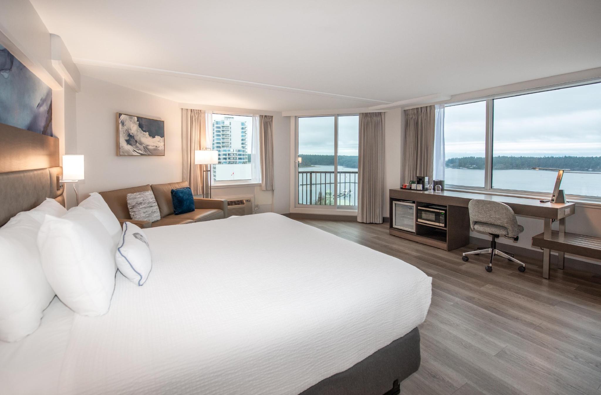 Coast, Premium, King Bed, Ocean View