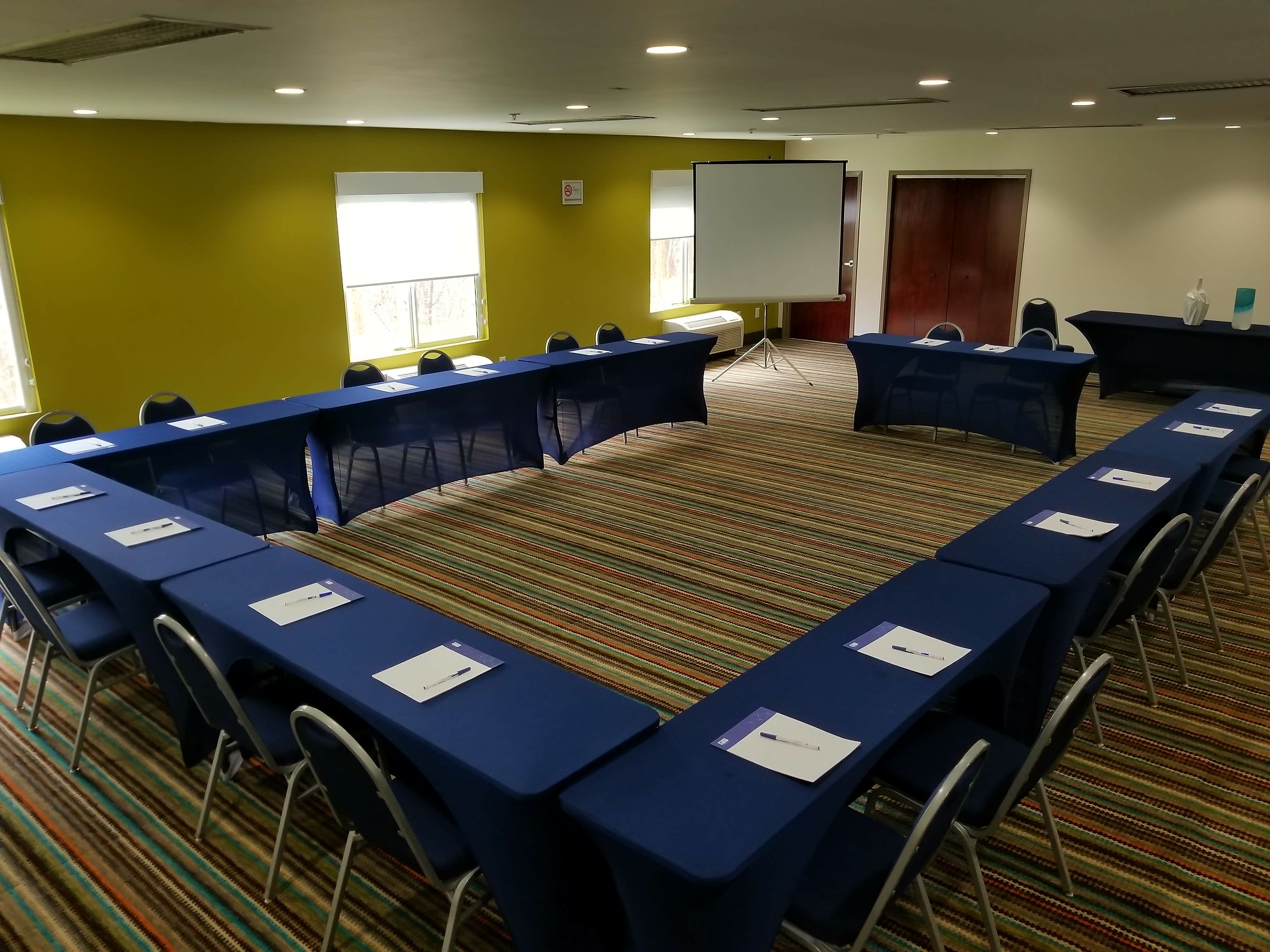 Holiday Inn Express Hotel Suites Mebane 54/62