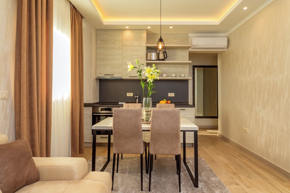 Luxury apartments Queen 35/47