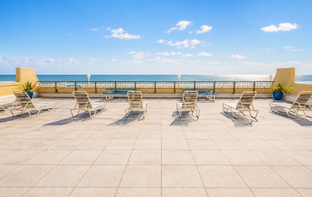 Boardwalk One 44/48