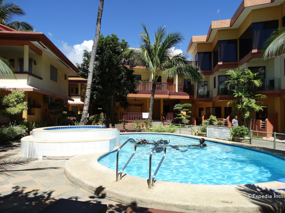 Lost Horizon Beach Dive Resort 55/64