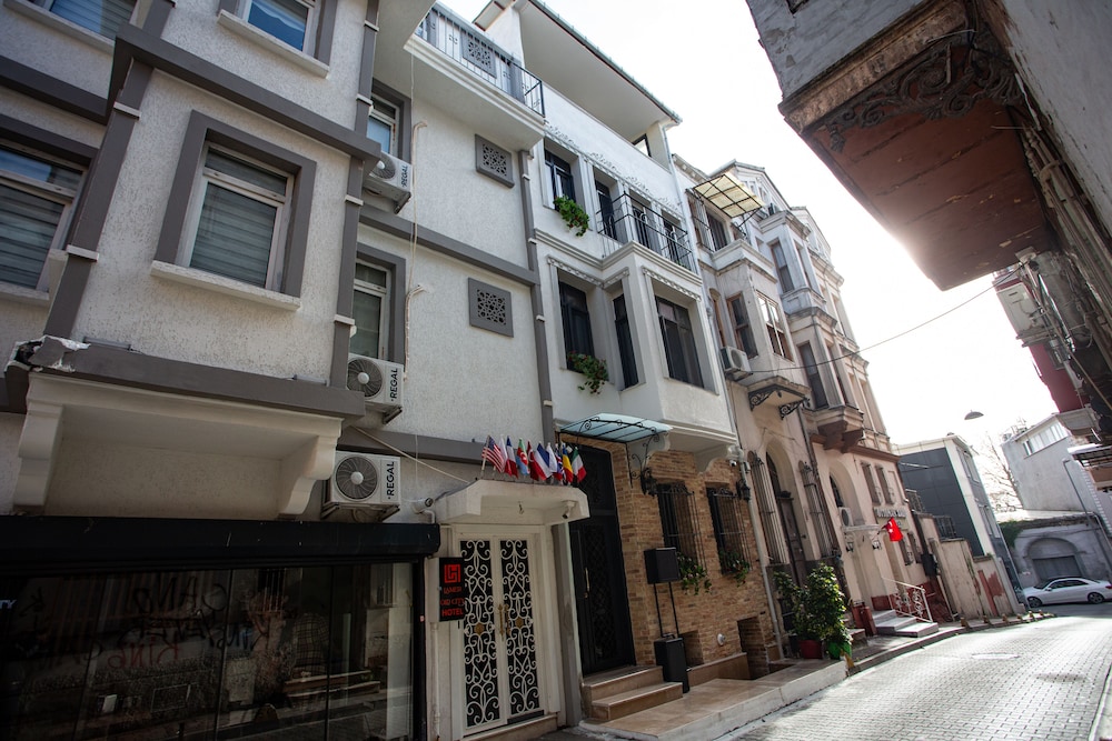 Sayina Hotel 38/50