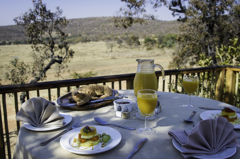 Ekuthuleni Lodge 35/50