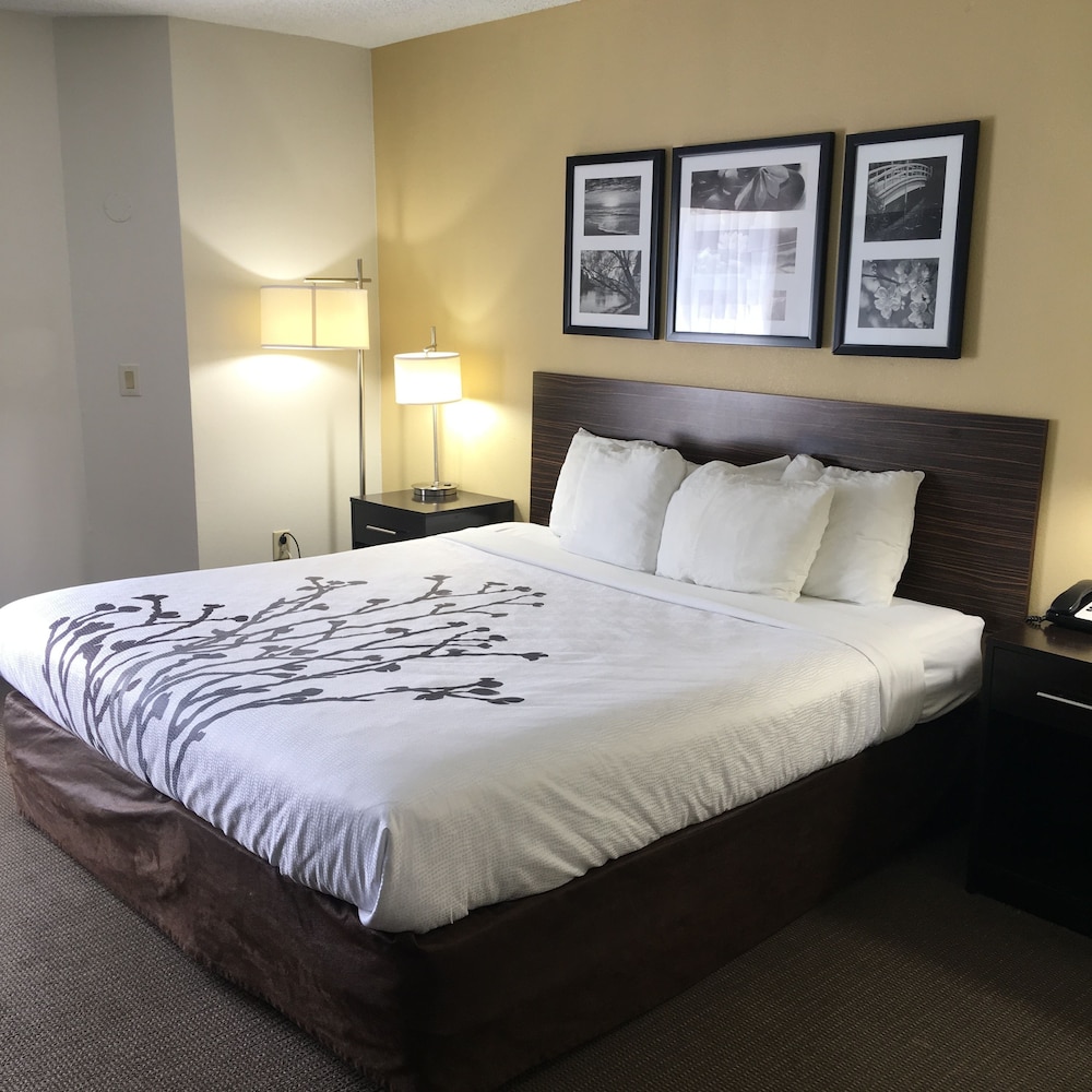 Sleep Inn Henderson 10/31