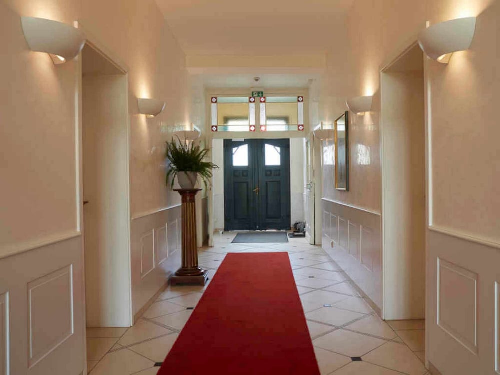 HOTEL SNORRENBURG 14/24