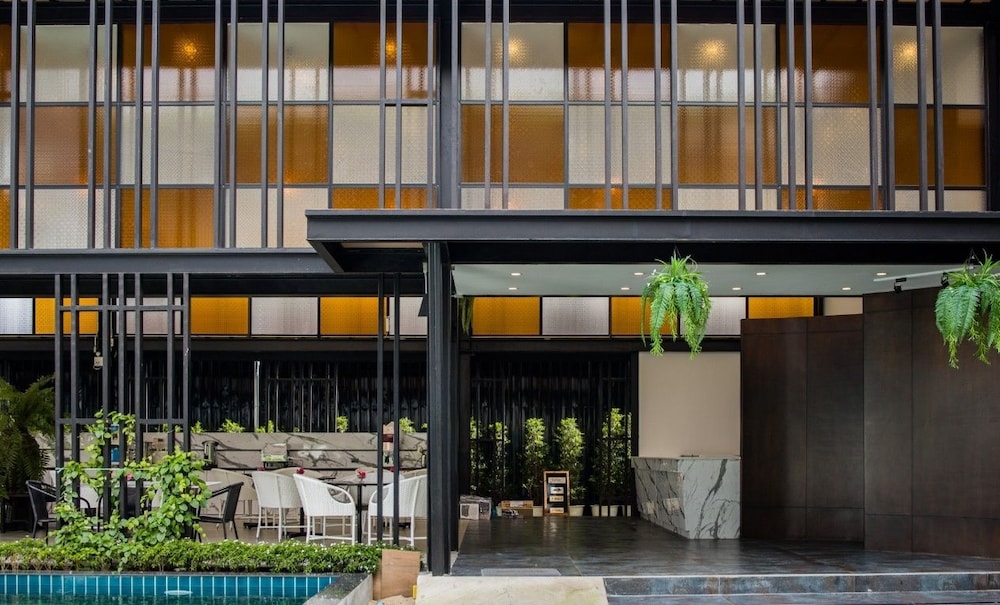 Blue Lagoon Hotel By Diamond 2/48